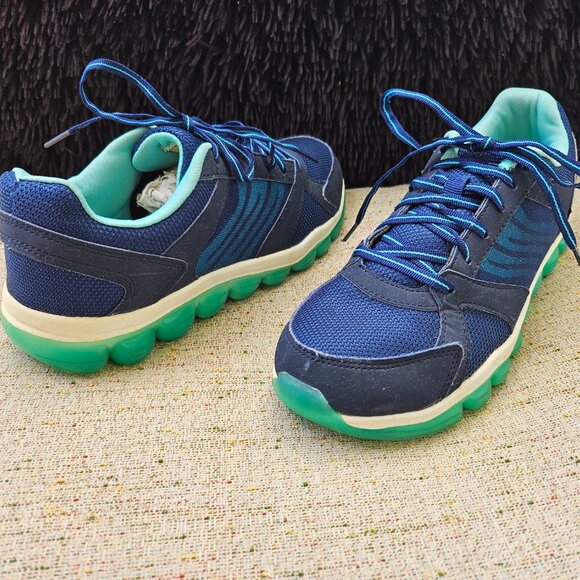 Danskin Now Women Shoe Lightweight Athletic Moonwalker Lace Up Sneakers Size 8 - Picture 2 of 11